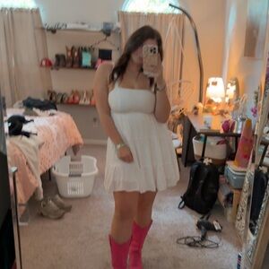 Meet your Posher, Ellie